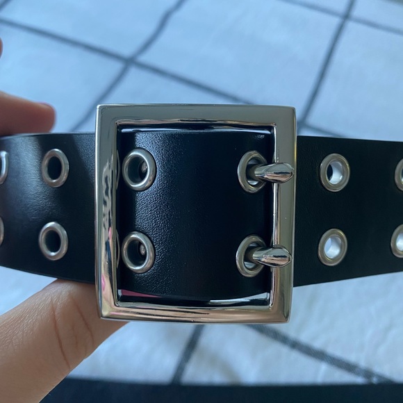 UO square double prong belt - Picture 4 of 4